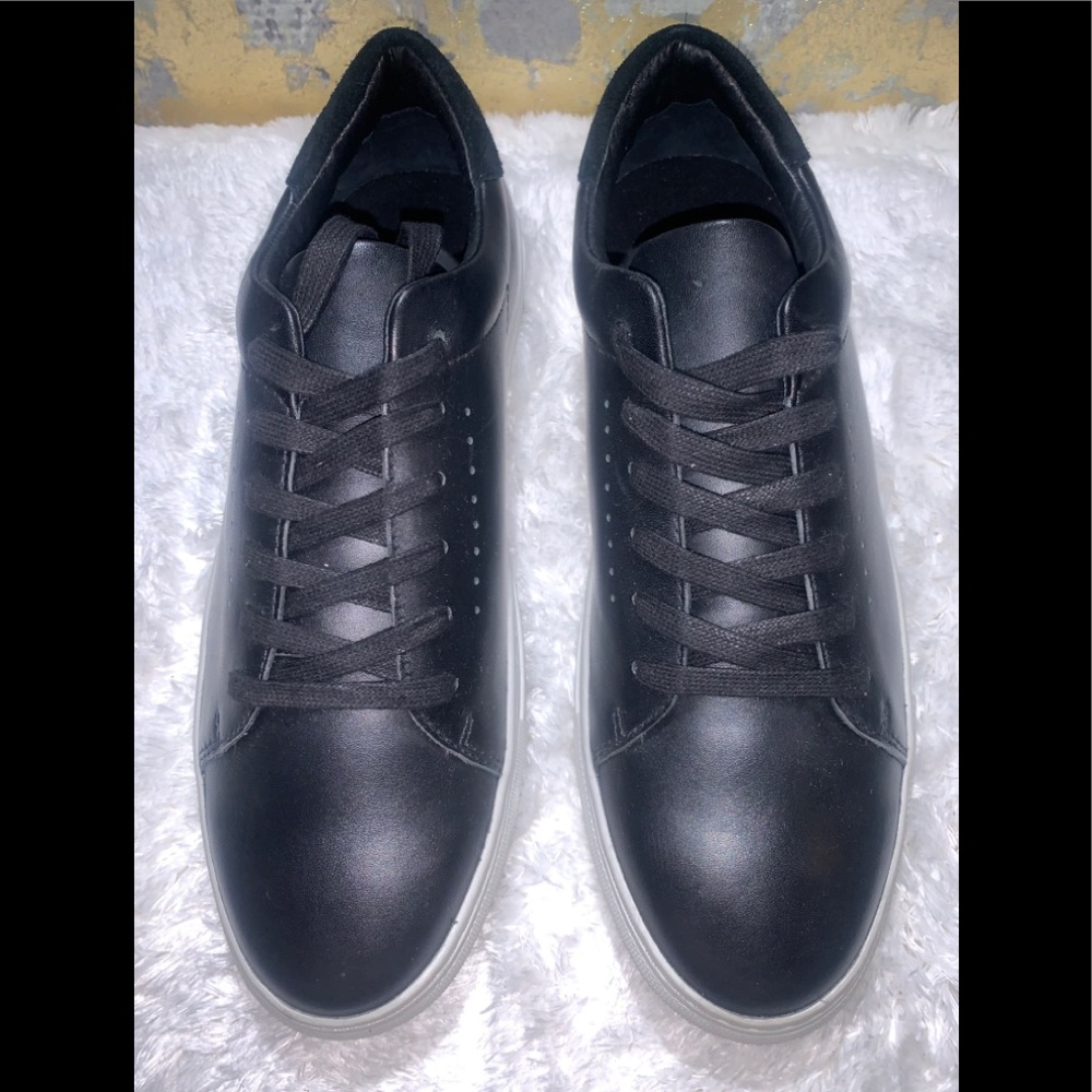 J/Slides Black Men’s Desmond Fashion Sneakers Sz 9